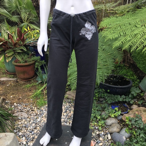 JACK AND JINGER Black Sweats w/Fleur-De-Lis Design - Picture 5 of 7